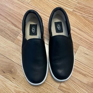UGG Alameda Leather Slip On - size 6 worn once